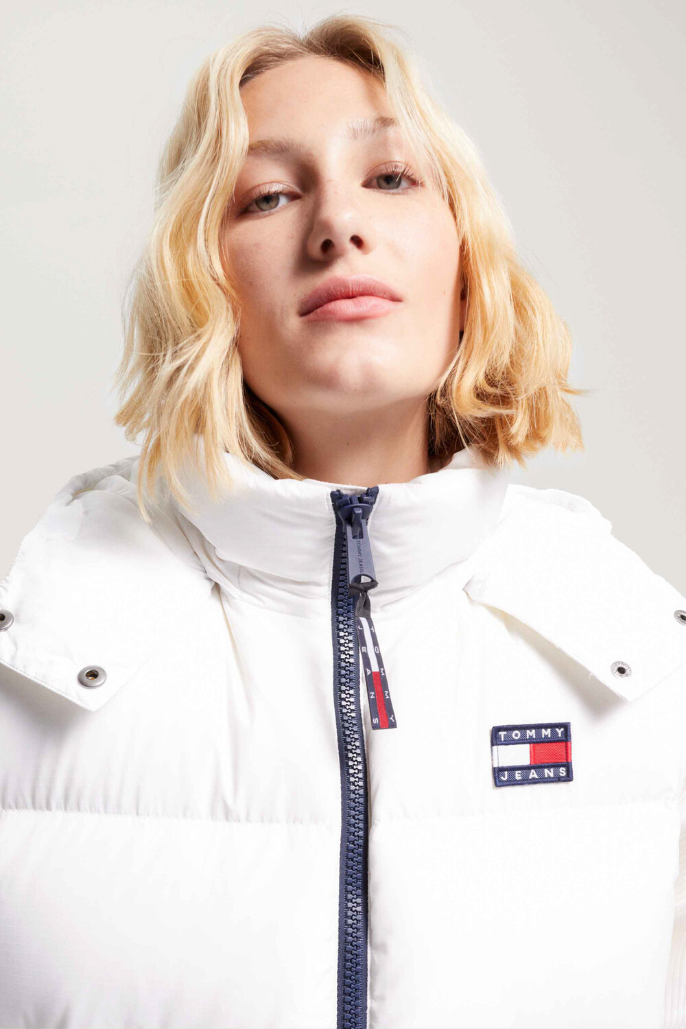 

Жилет - Белый - Пуховик Tommy Jeans