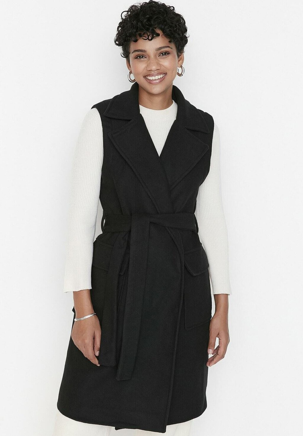 

Жилет Trendyol Modest, черный