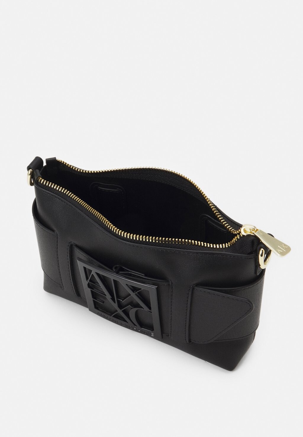 

Сумка Armani Exchange, черный