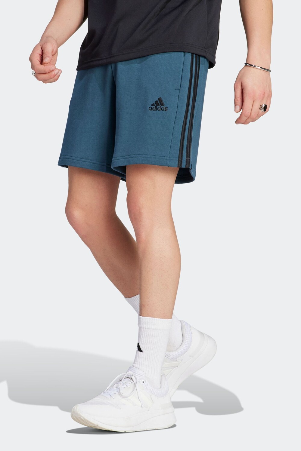 

Шорты Sportswear Essentials из ткани с петлями и тремя полосками adidas, синий