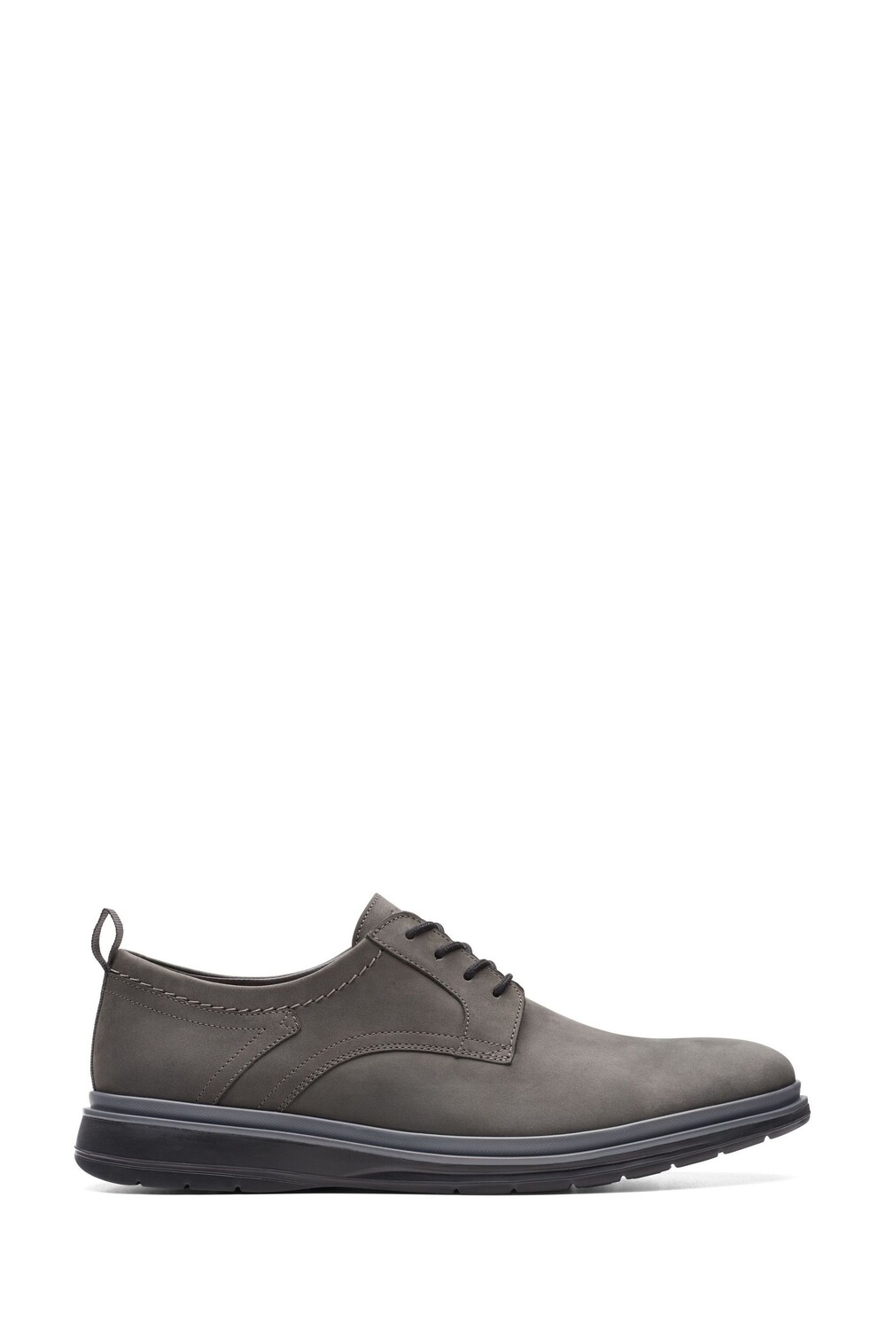 

Туфли Chantry из нубука с вырезом ниже щиколотки Clarks, серый