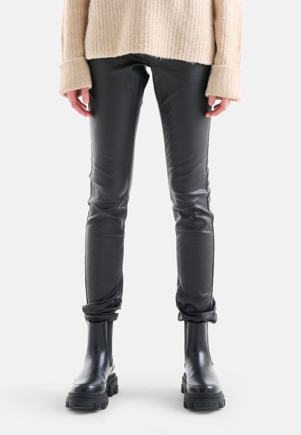

Джинсы Slim fit Shoeby