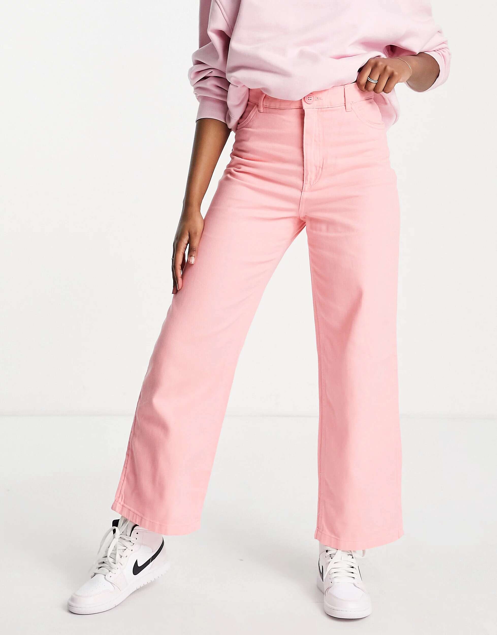 Светло-розовые широкие брюки Monki