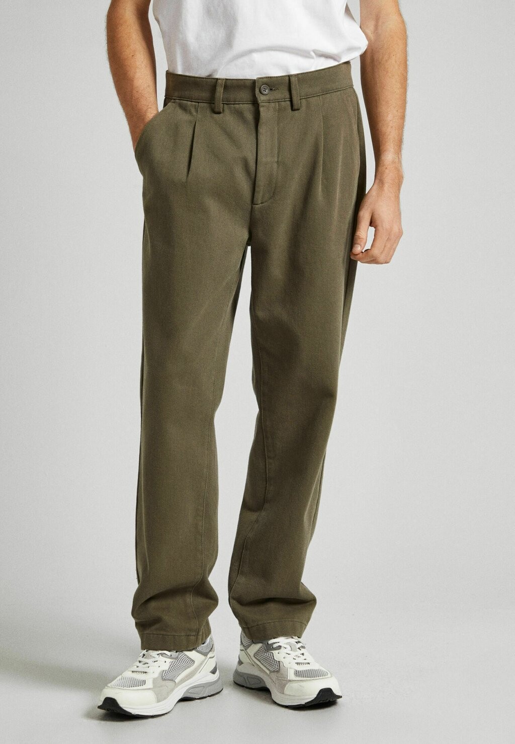 

Чиносы Relaxed Straight Pepe Jeans, цвет military green