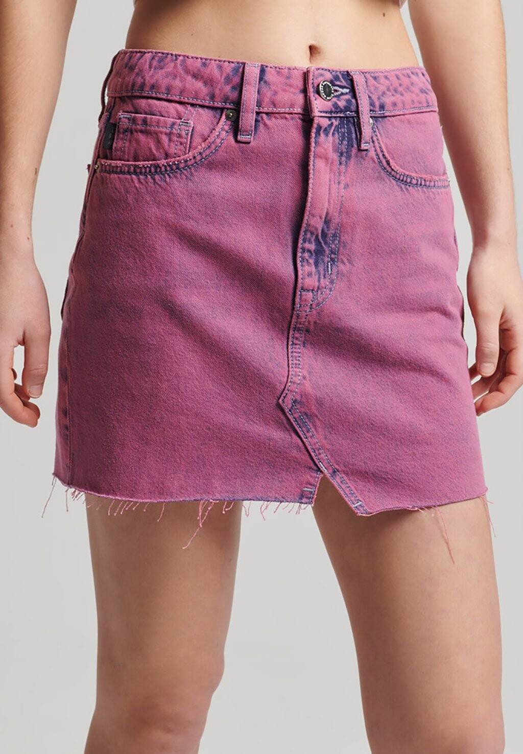 

Юбка Superdry ВИНТАЖ, цвет dark pink marble