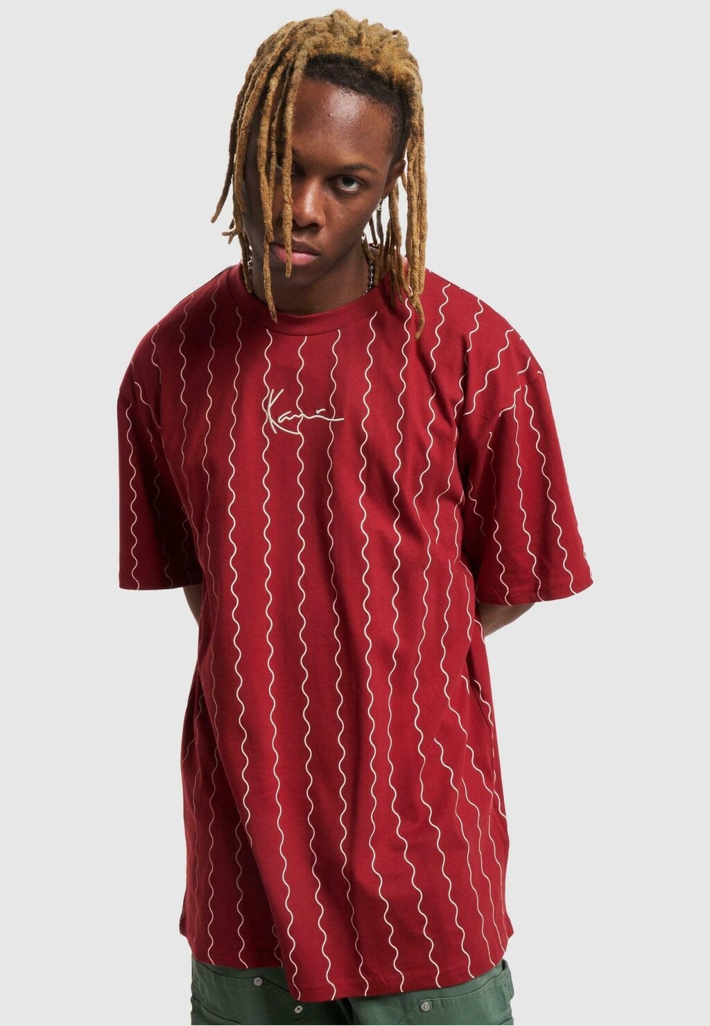 

Футболка с принтом SMALL SIGNATURE ZICZAC PINSTRIPE Karl Kani, темно-красный с белым