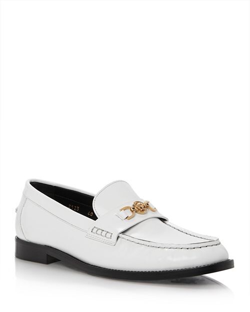 

Женские лоферы без шнуровки с украшением Versace, цвет White