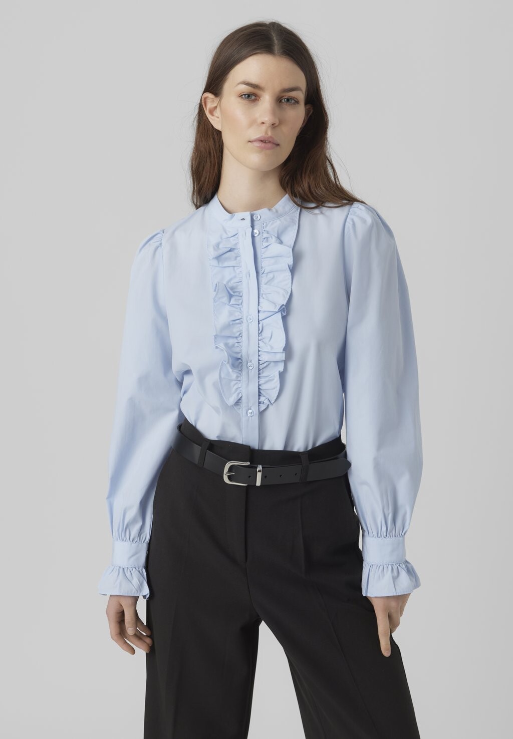 

Рубашка Vero Moda с рюшами, голубой