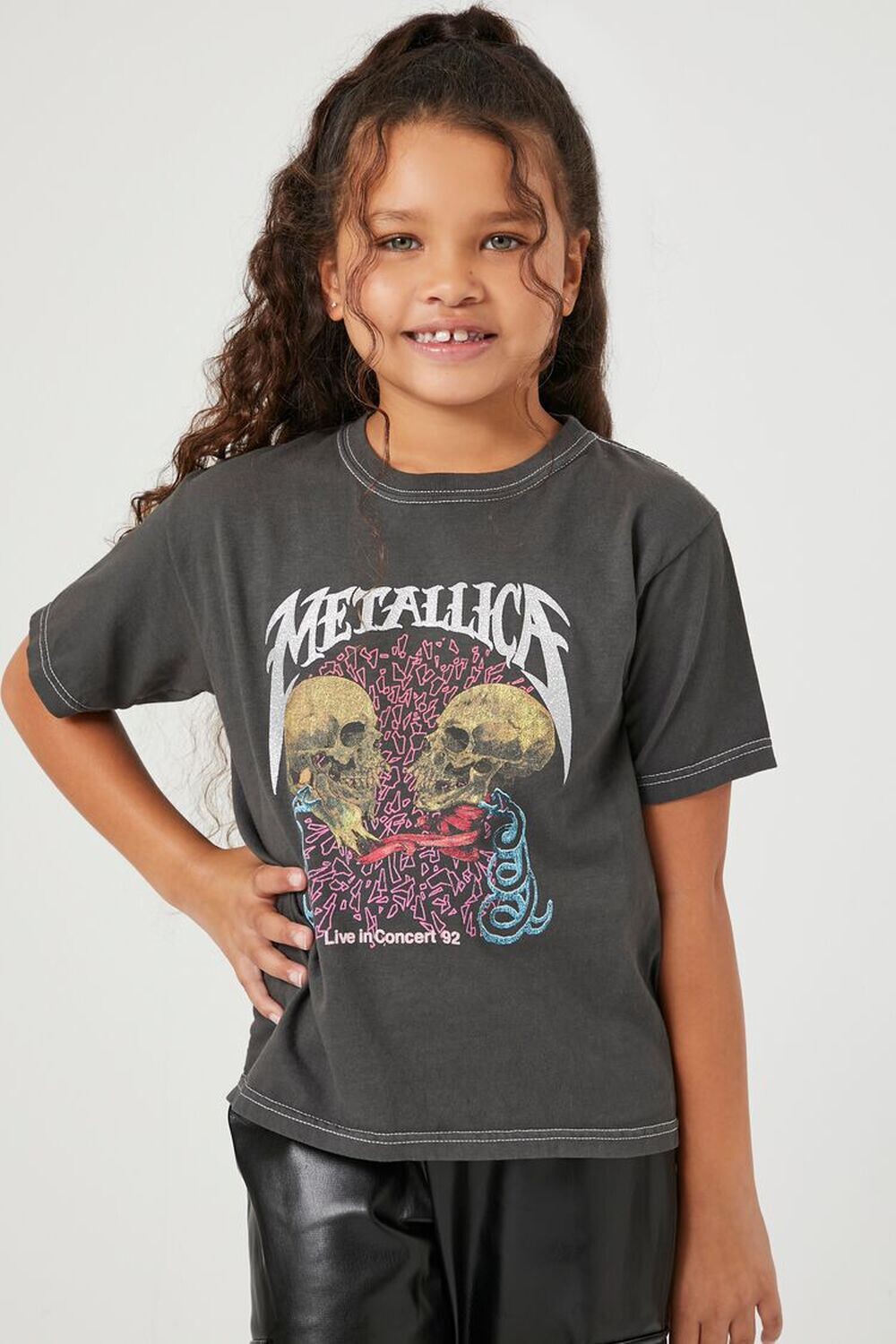 

Футболка с рисунком Metallica для девочек Forever 21, угольный