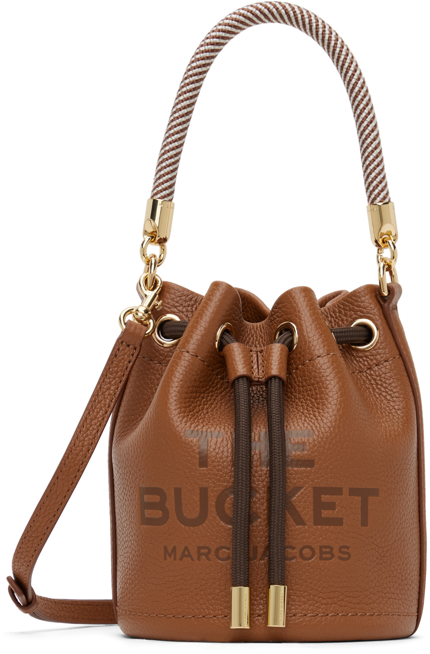 Коричневая сумка The Leather Mini Bucket Marc Jacobs бежевая сумка the leather mini bucket marc jacobs