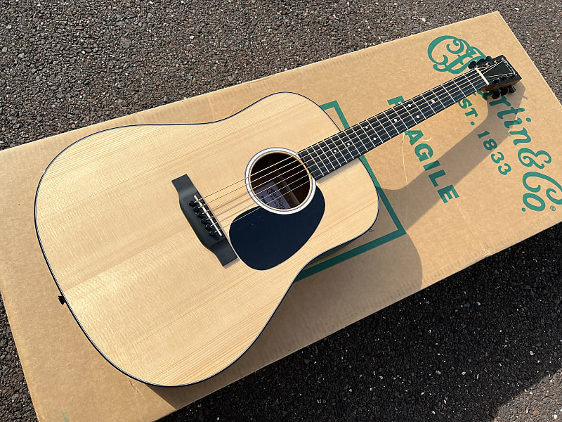 2022 CF Martin D-12E Road Series Электроакустическая гитара Sitka Koa Veneer D-12E Road Series Acoustic-Electric Guitar Sitka Koa Veneer
