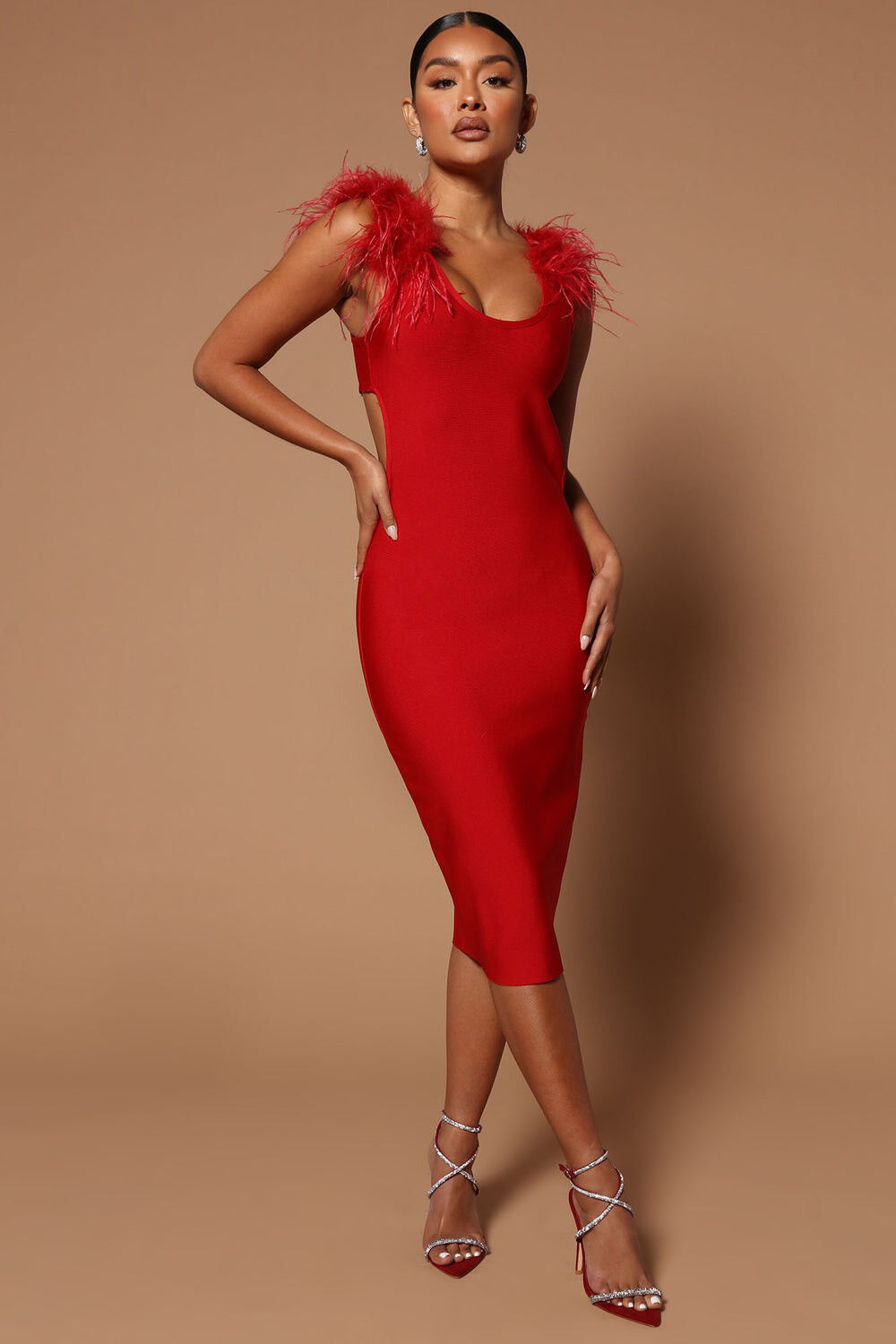 

Платье Fashion Nova B16978, красный