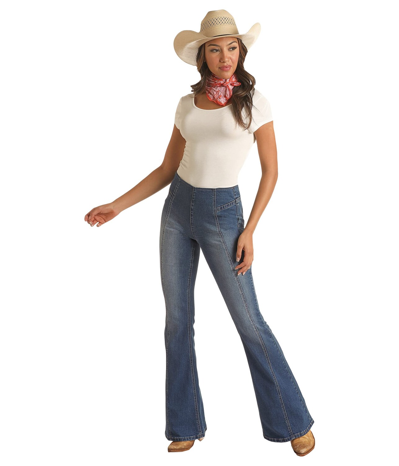 

Джинсы Rock and Roll Cowgirl, High-Rise Bargain Bell Indigo w/ Flat Front Seams Pull-On Flare in Medium Wash