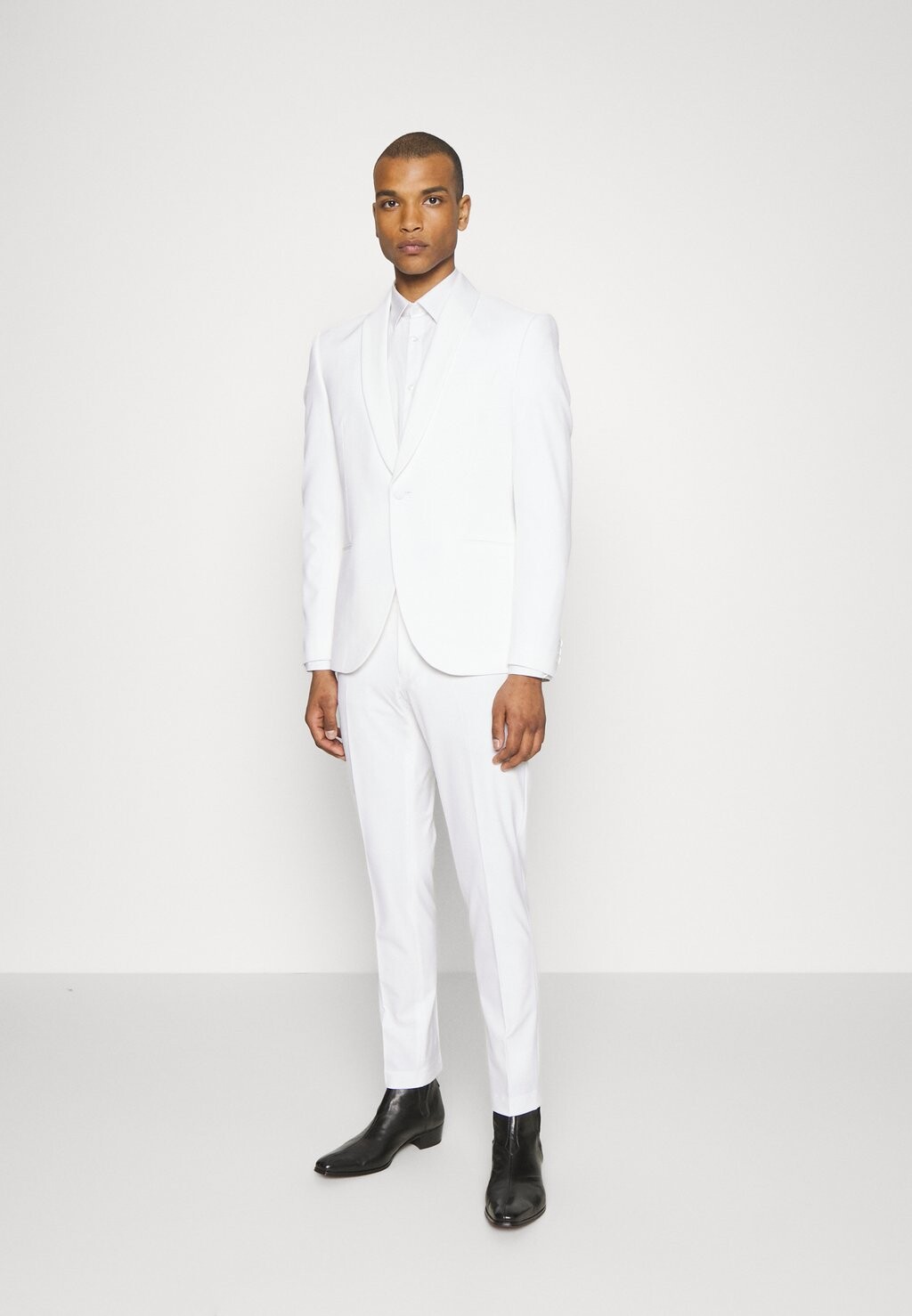 

Костюм The Fashion Tux Shawl Collar Isaac Dewhirst, белый