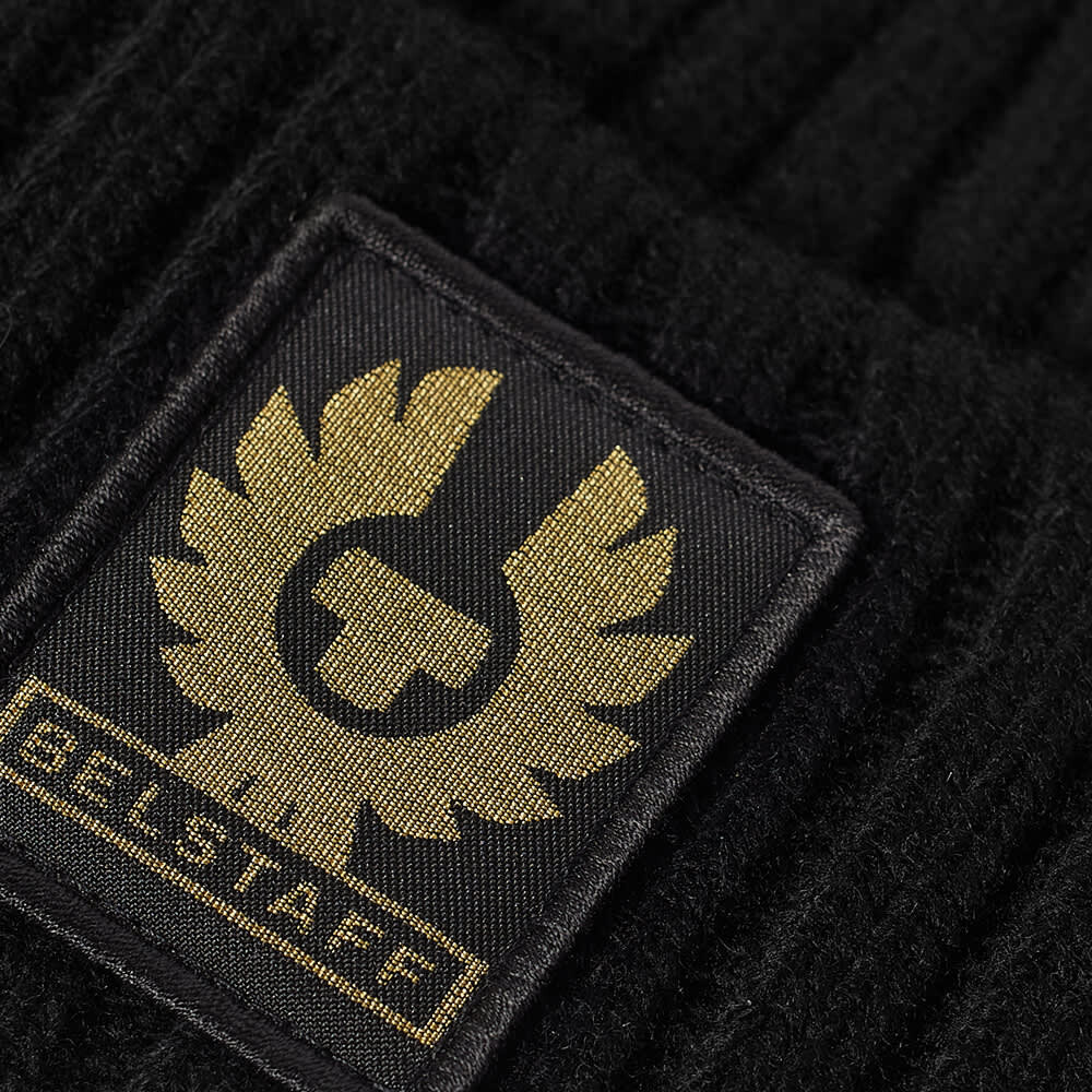 

Смотреть Шапка-бини Belstaff