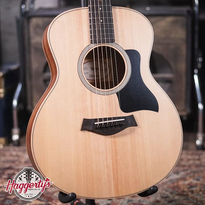 

Акустическая гитара Taylor GS Mini Rosewood Acoustic with GS Mini Hard Bag