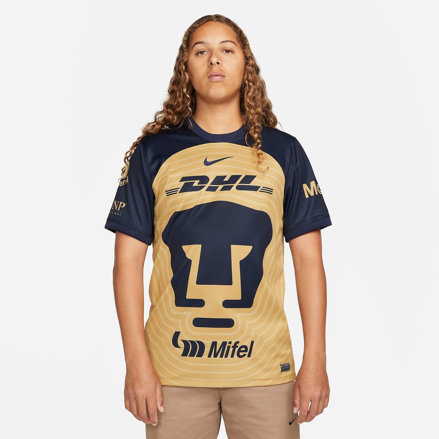 

Мужская футболка Nike Pumas UNAM Soccer 2022-23 Stadium в гостях, бежевый