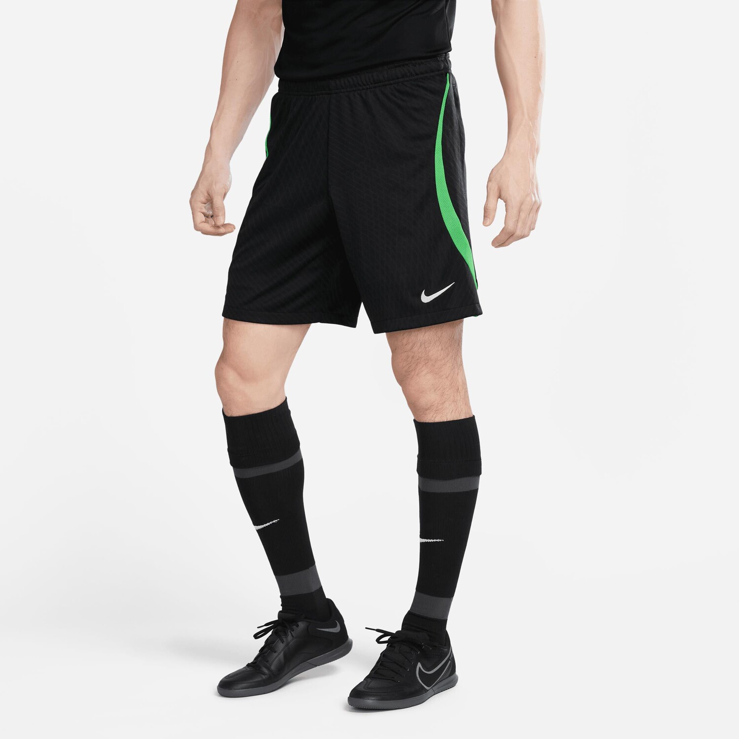 

Шорты Nike Trainings FC Liverpool Strike, черный