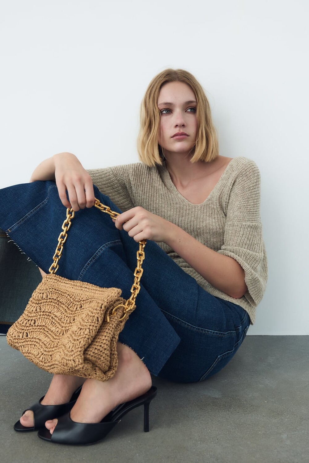 

Сумка на плече с цепочкой ZARA, бежевый
