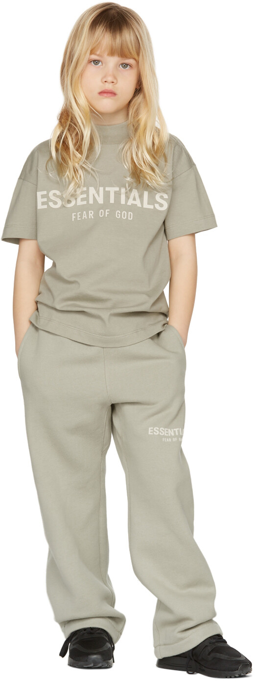 

Детские свободные брюки с логотипом зеленого цвета Fear of God ESSENTIALS