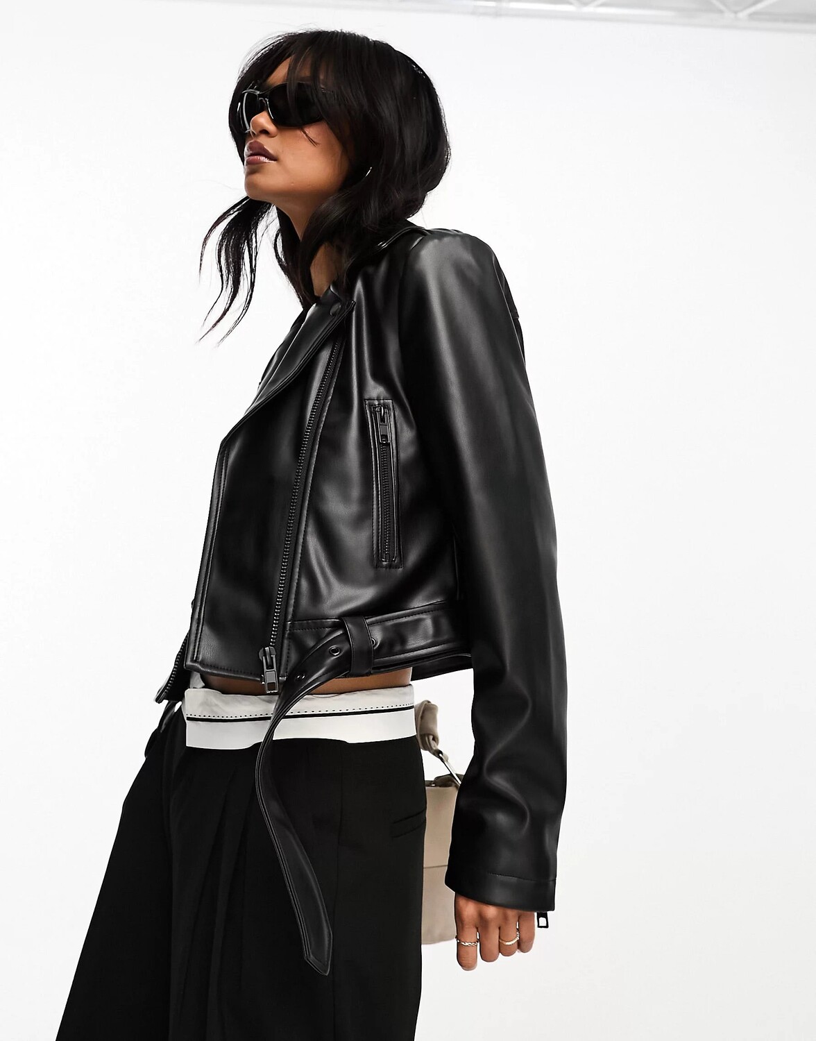 

Куртка Asos Design Faux Leather Shrunken Biker With Belt, черный