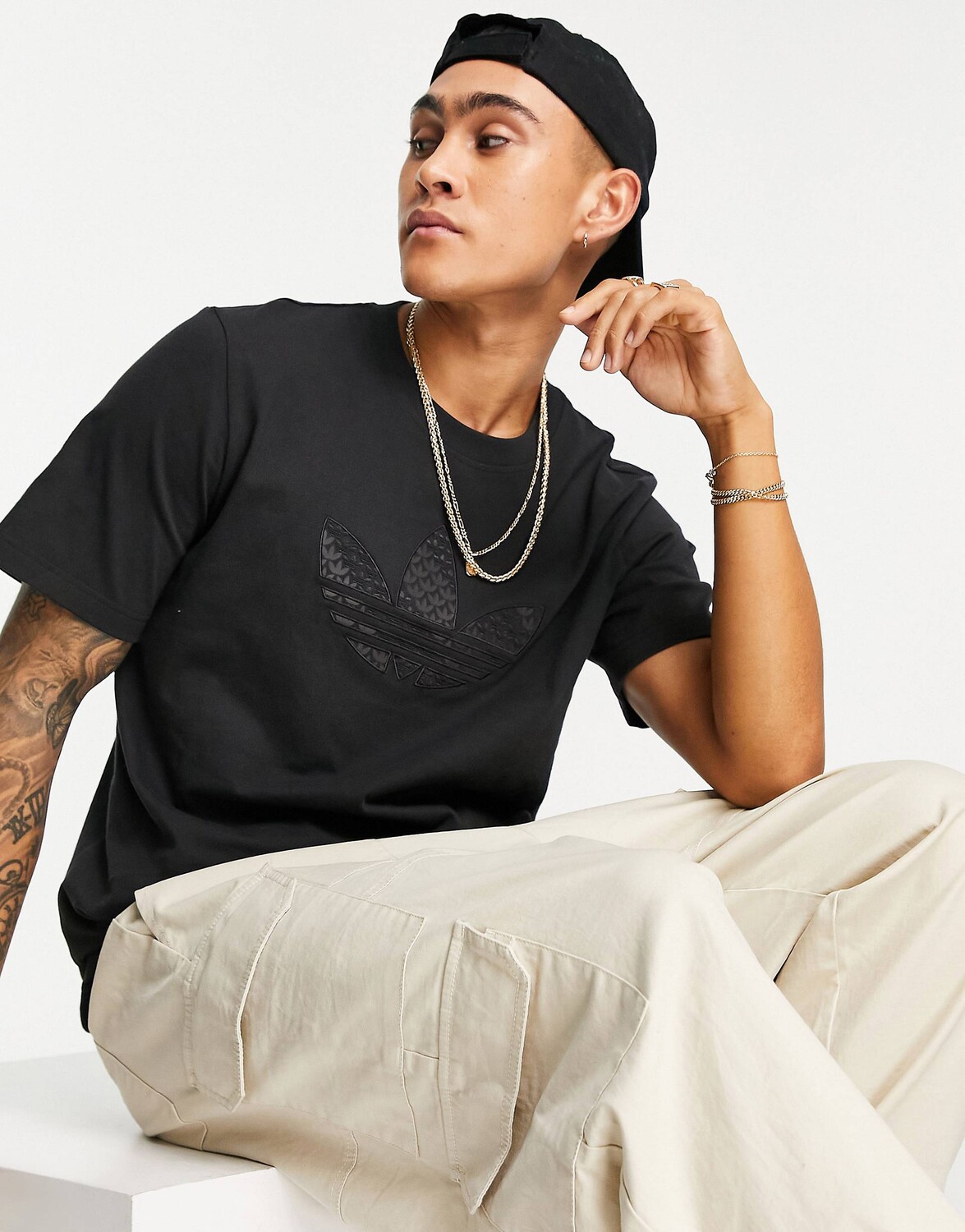 

Черная футболка adidas Originals