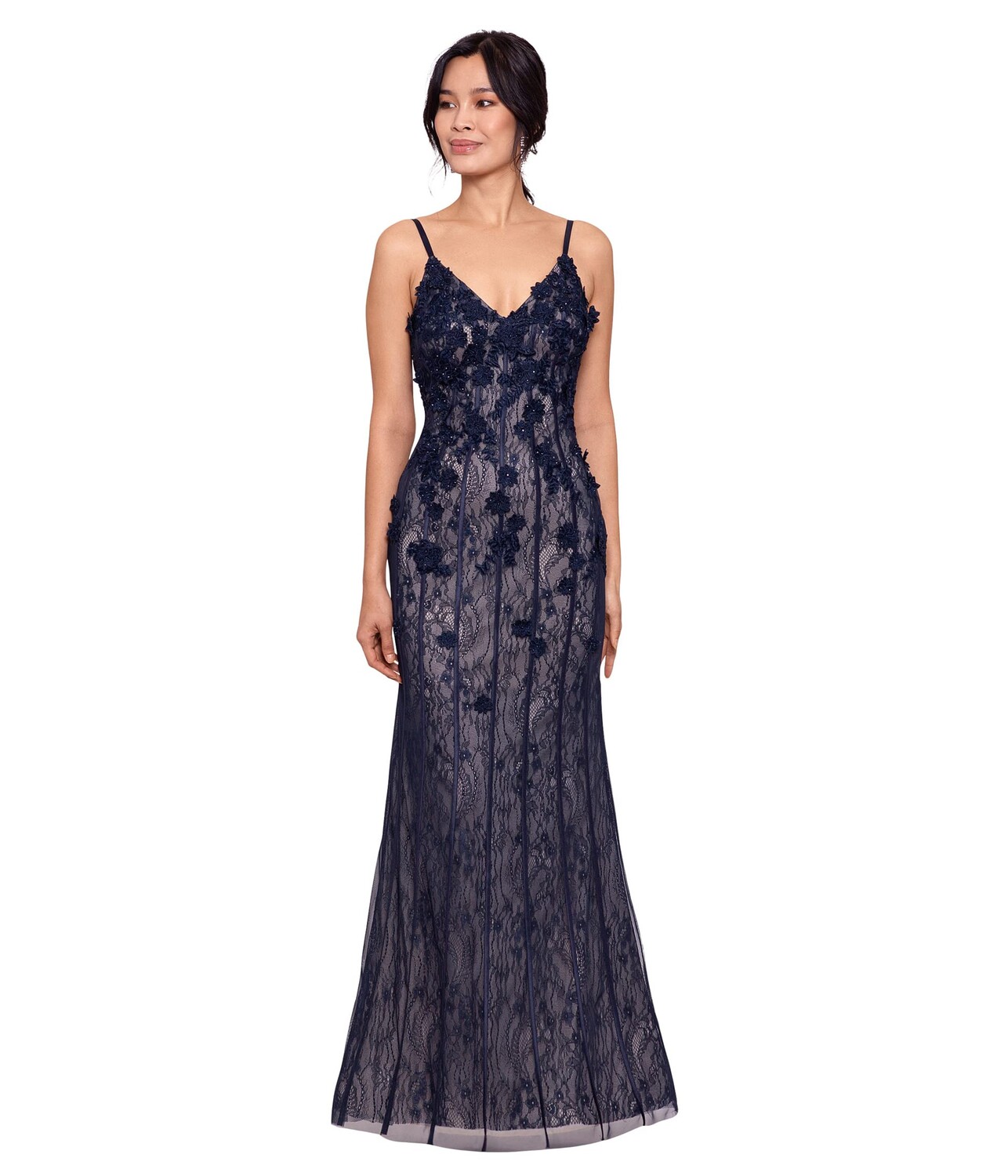 

Платье XSCAPE, Long Lace 3-D Flower Gown