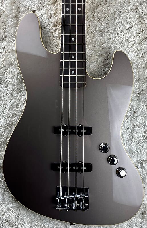 

Fender Aerodyne Special Jazz Bass Dolphin Grey