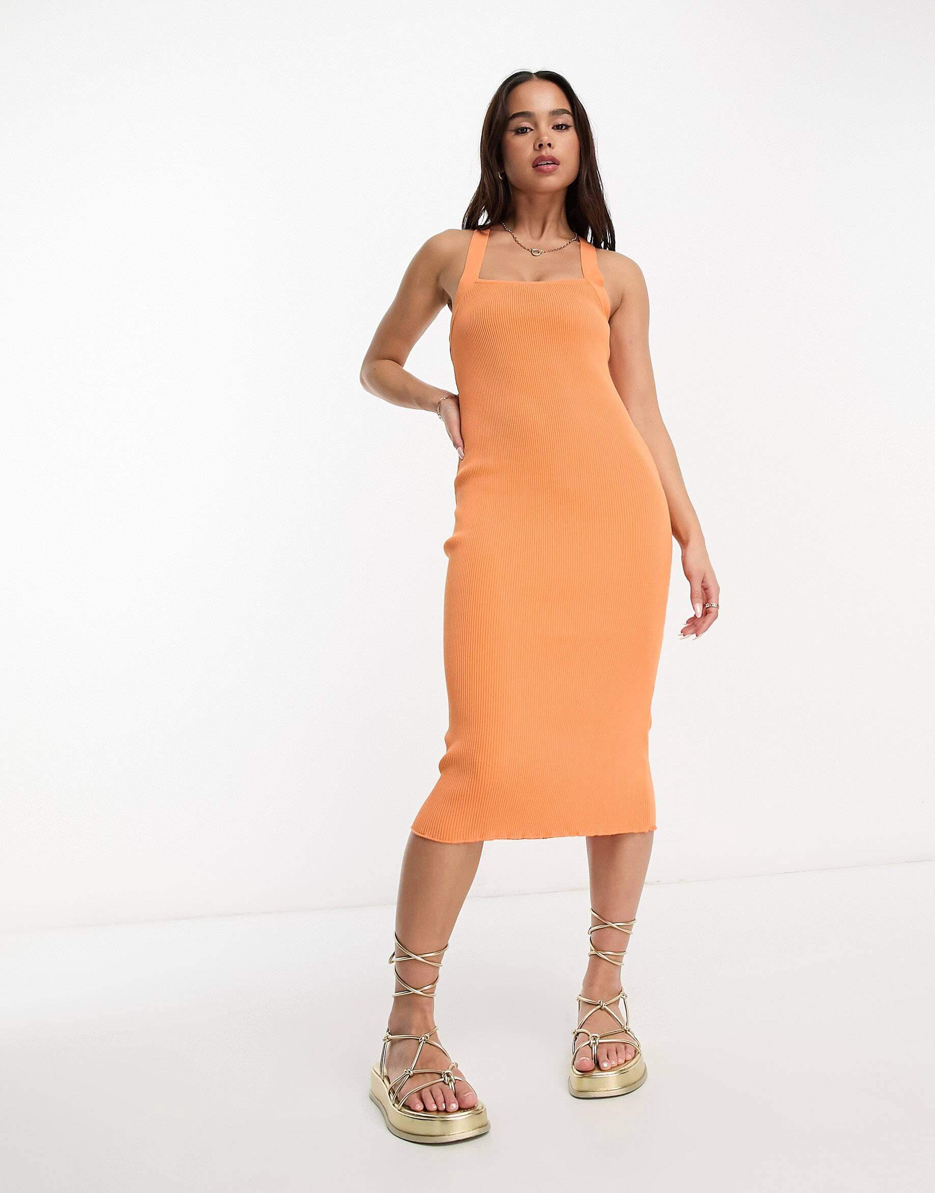 цена Трикотажное платье Monki Strappy Maxi, оранжевый