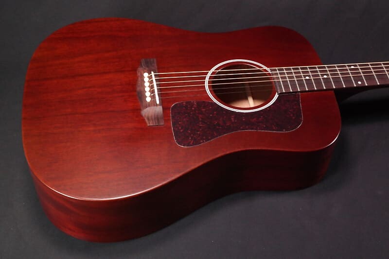 

Акустическая гитара Guild D-20 NAT - Dreadnought All Mahogany - Natural Satin - 596