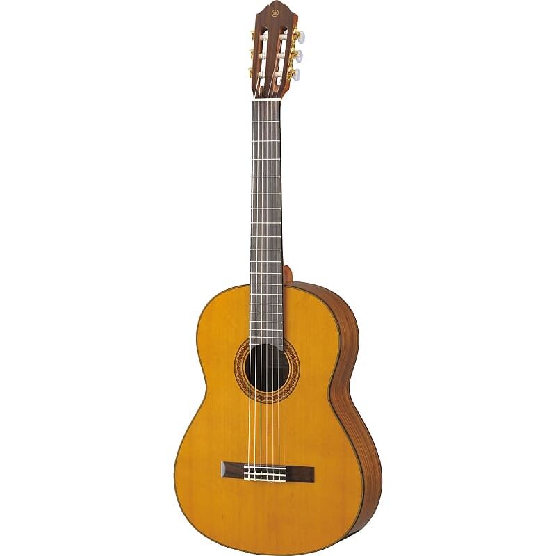 

Классическая гитара Yamaha CG162C с нейлоновыми струнами, овангкол, дека из западного красного кедра