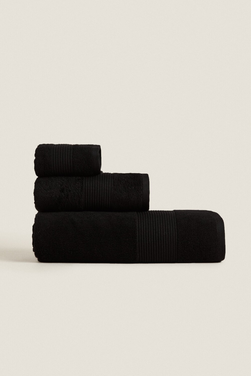

Полотенце из текстурированного хлопка Zara, черный