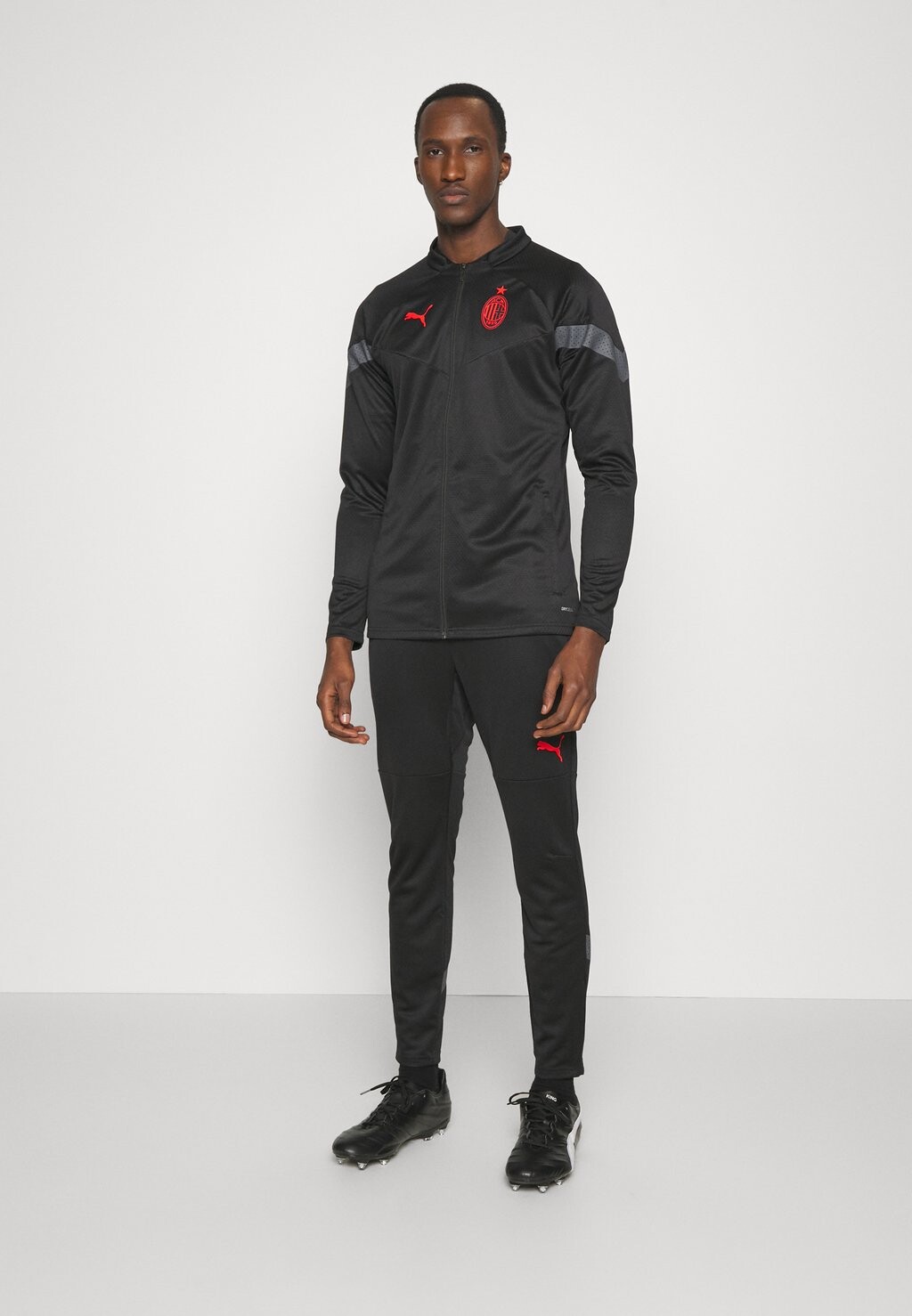 

Спортивный костюм Puma, черный