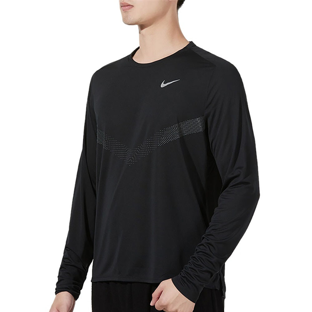 

Лонгслив Nike Sports Fitness Training Running Casual, черный