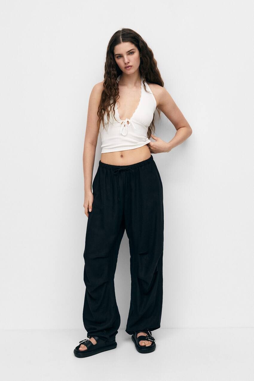 

Брюки свободного кроя в деревенском стиле Pull&Bear, черный