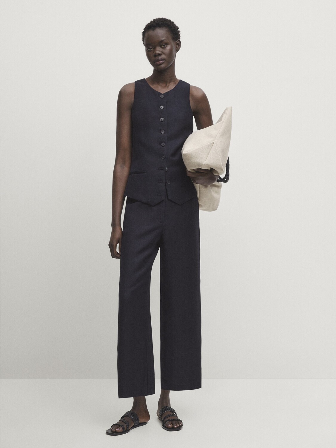 

Координатный жилет темно-синего цвета на пуговицах Massimo Dutti, синий