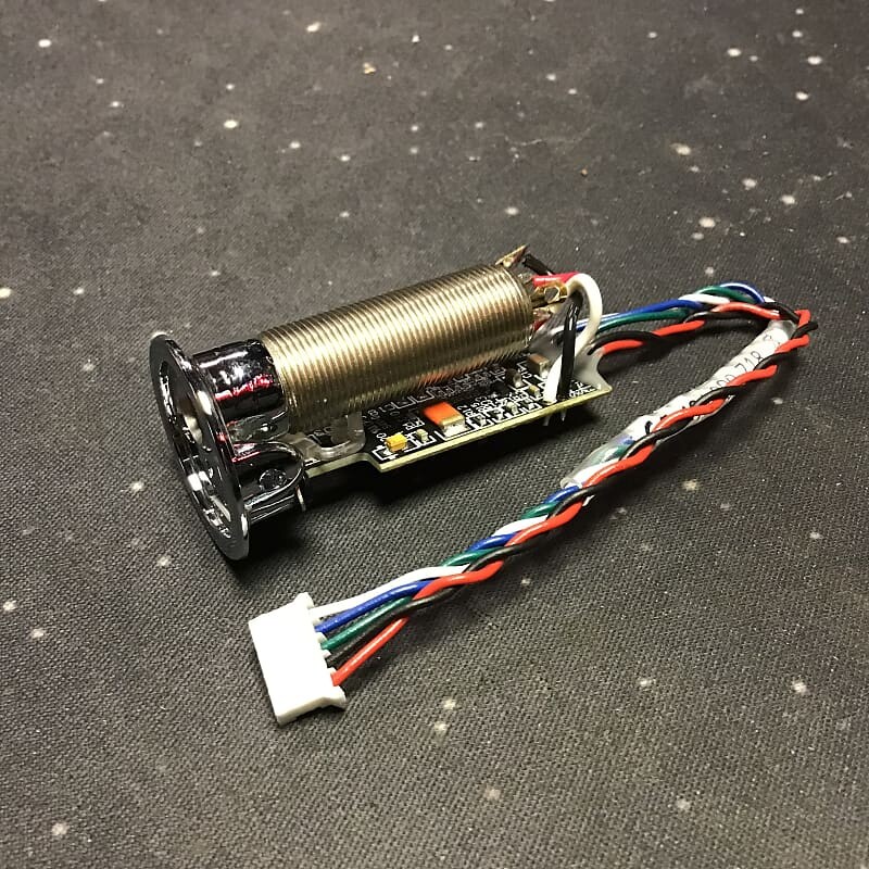 

Перезаряжаемый выходной модуль Fender Acoustasonic / Jazz, Strat, Tele Acoustasonic Rechargeable Output Module / Jack