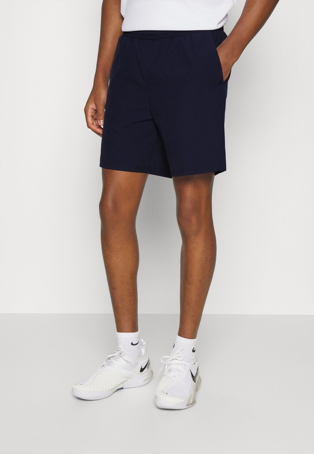

Шорты Hummel