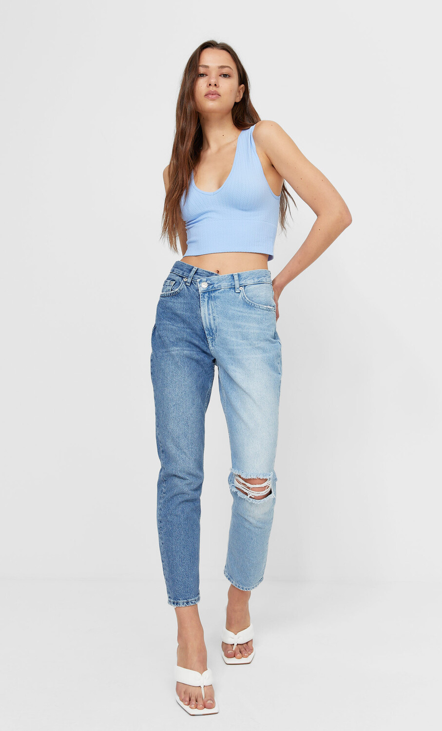 

Бесшовный топ вязки косами Stradivarius