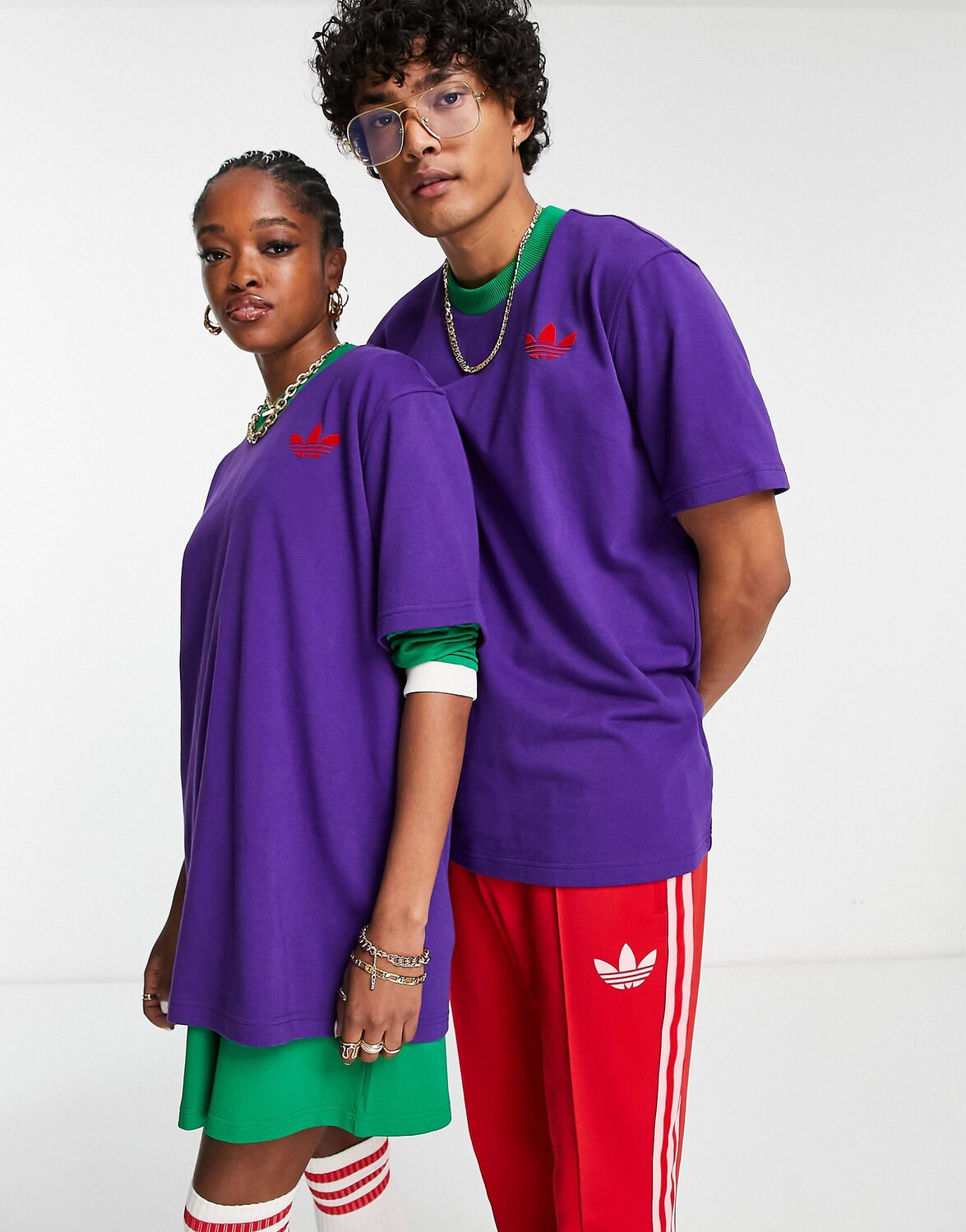 

Фиолетовая футболка унисекс с большим трилистником adidas Originals 'adicolor 70s'