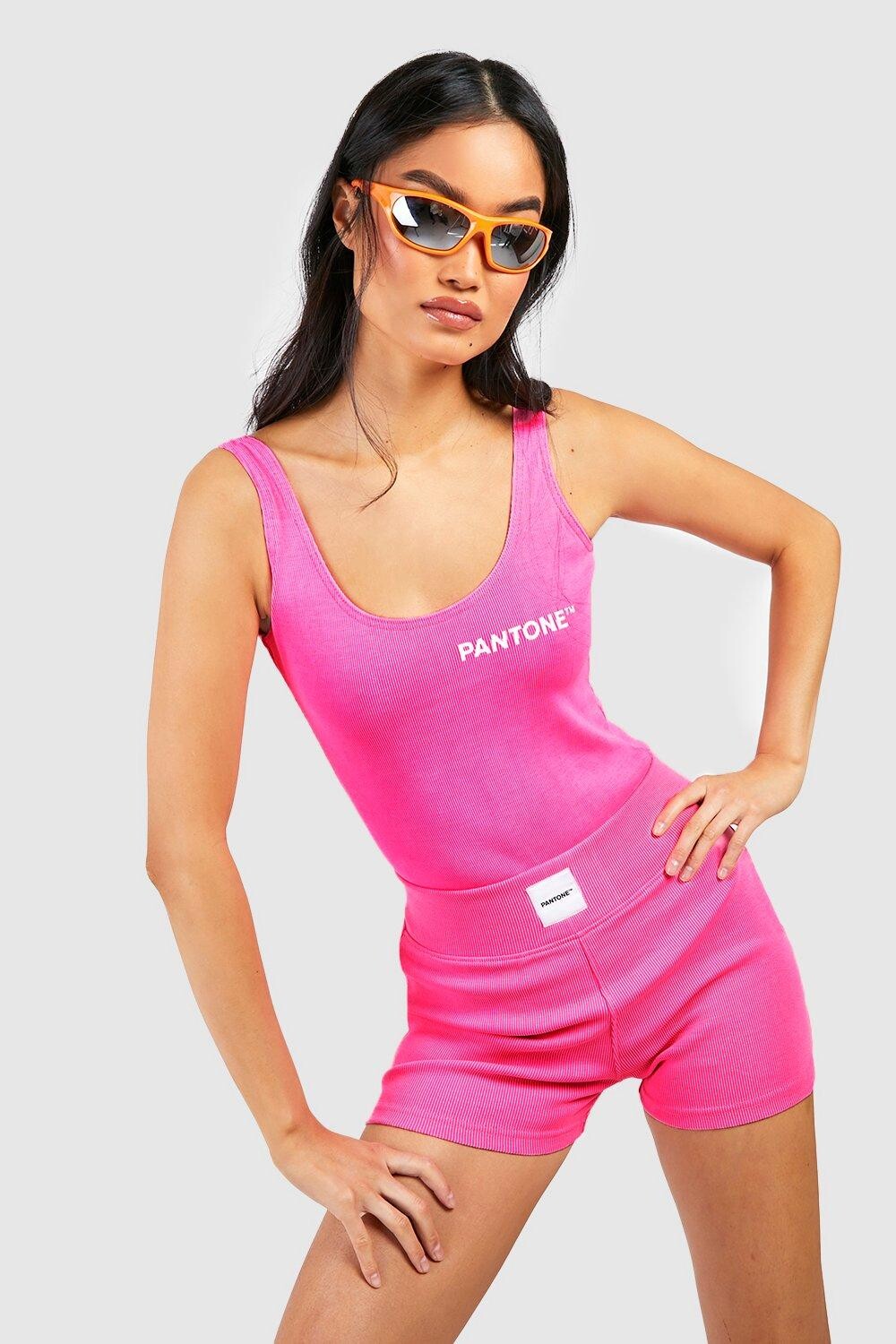

Шорты в ребрику pantone Boohoo, розовый