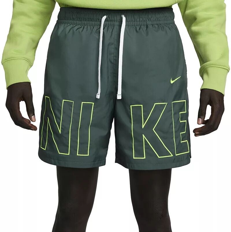 

Мужские спортивные шорты из струящейся ткани Nike Sportswear