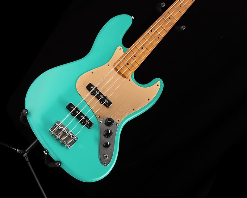 

Squier 40th Anniversary Vintage Edition Jazz Bass Satin Sea Foam Green