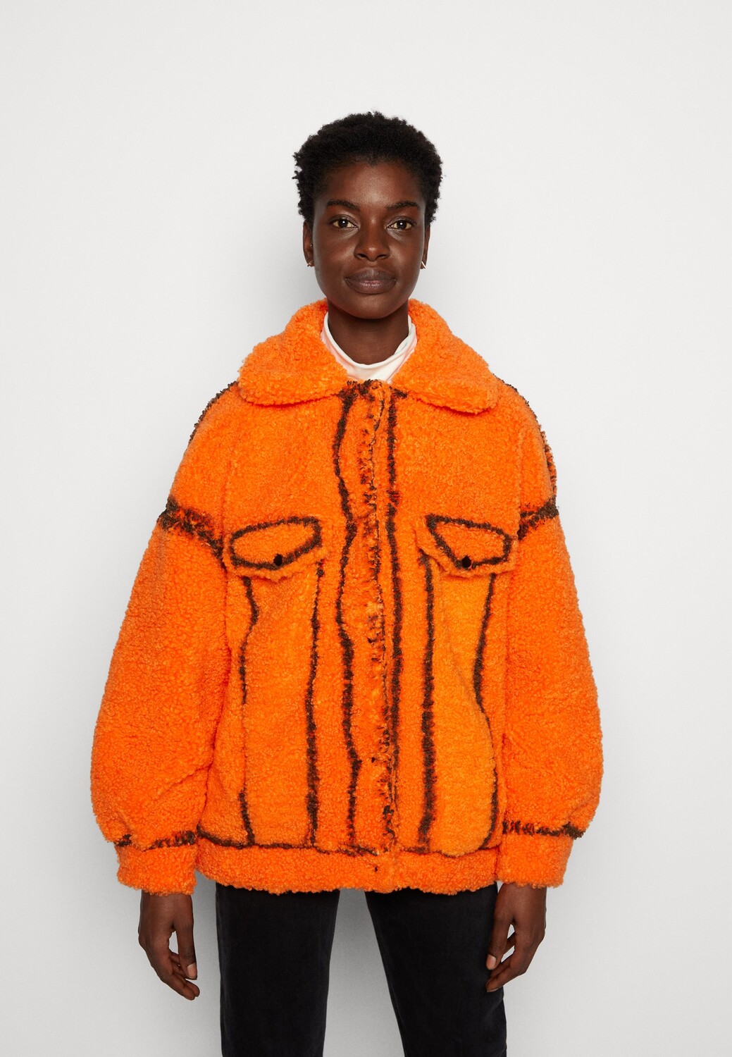 

Пальто короткое Desigual, красный