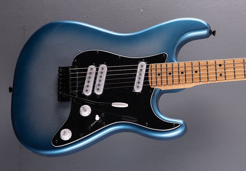 

Contemporary Stratocaster Special - Sky Burst Metallic Squier