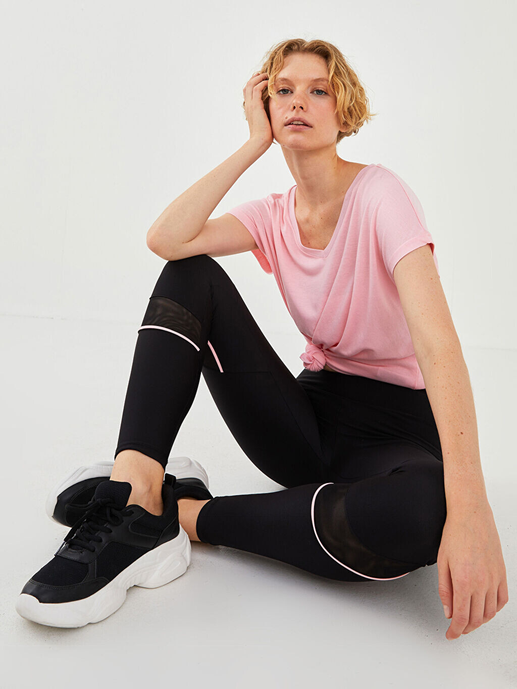 

Женские спортивные леггинсы с прямым эластичным поясом LCW Active, Черный
