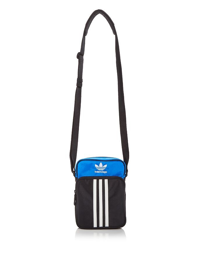 

Маленькая сумка через плечо из коллаборации с Adidas Balenciaga
