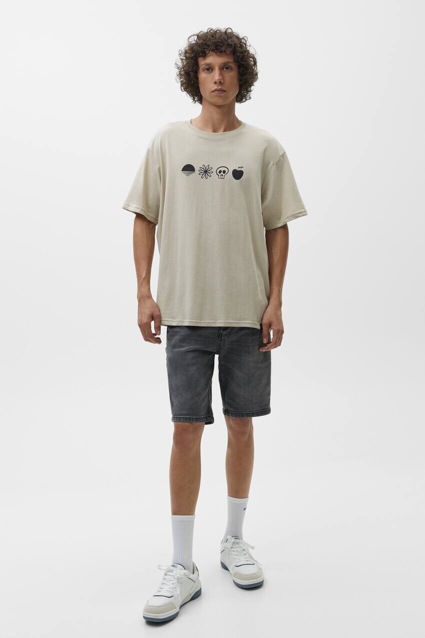 

Базовые узкие джинсовые шорты-бермуды Pull&Bear, блеский черный