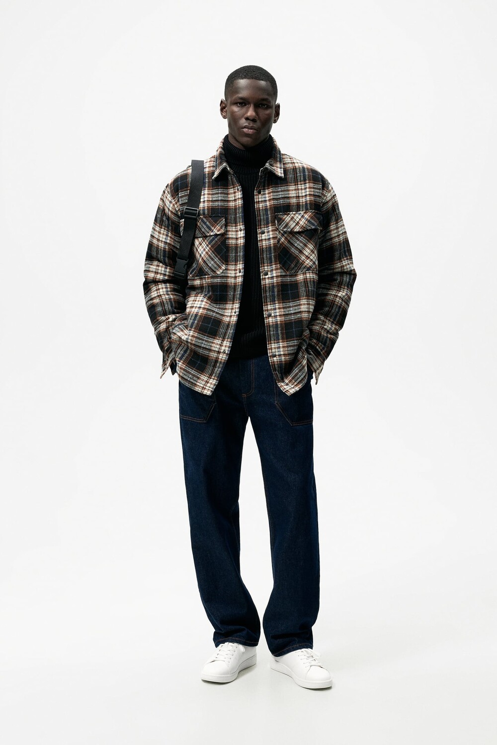 

Минимальные контрастные кроссовки ZARA, белый
