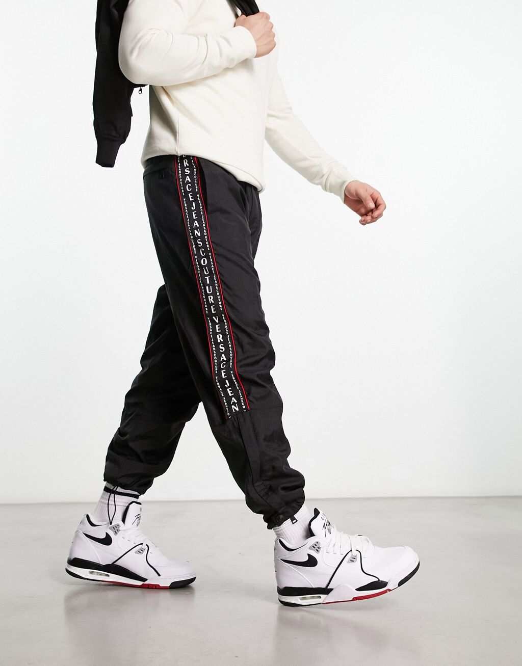 

Черные нейлоновые джоггеры Versace Jeans Couture Taping